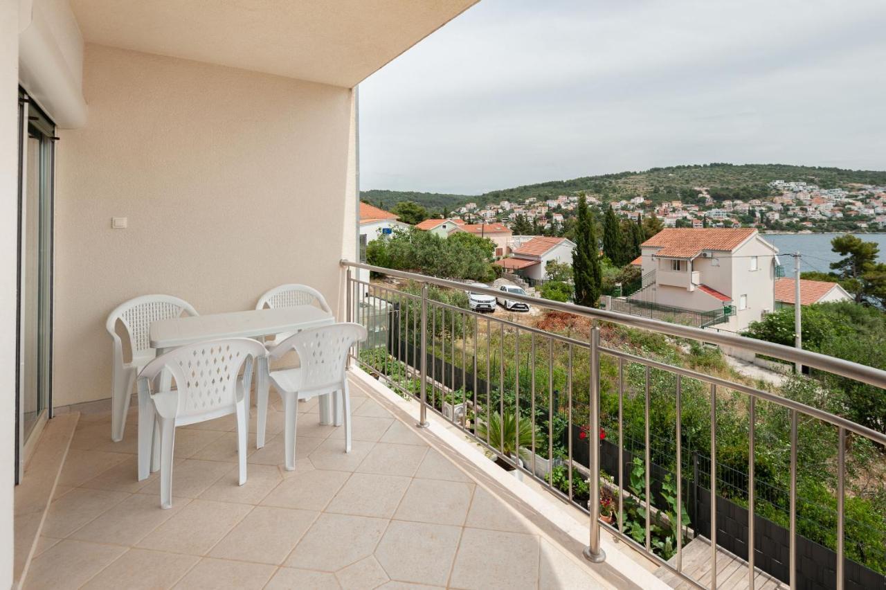 Apartments Lumaduma Trogir Buitenkant foto
